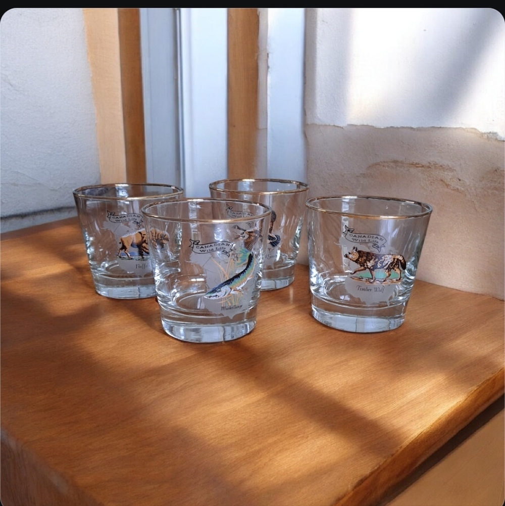 Canadian Wildlife Print Glass Tumbler Set. RYE SCOTCH glasses.